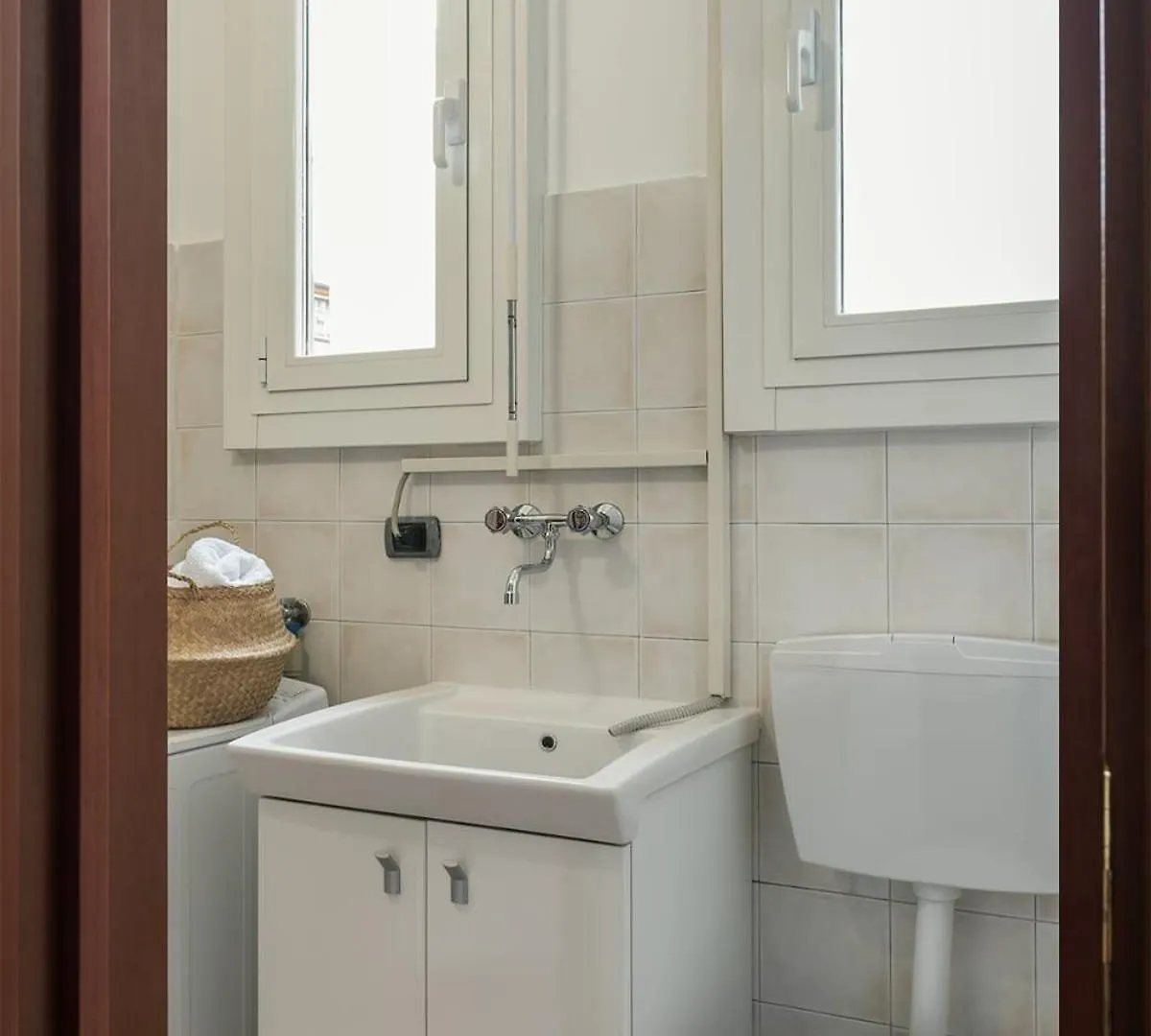 Exclusive Design Apartment - Duomo - Free Parking Milano İtalya
